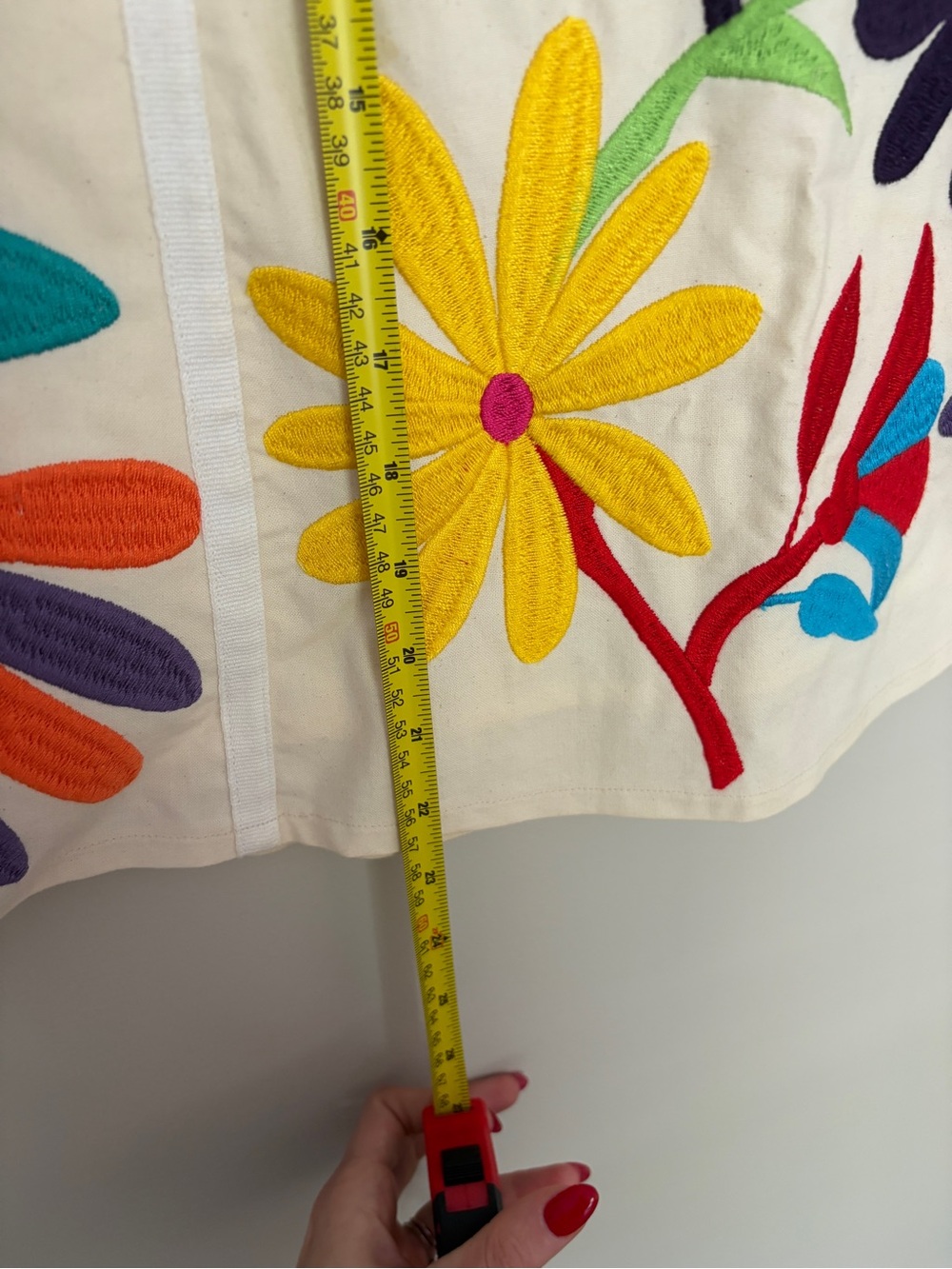 Tory Burch Vintage Embroidered A-Line Skirt with Multicolor Flowers, Size 4 - Picture 7 of 11